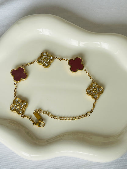 Beautiful Fashionable Clover bracelets with 6 different colours