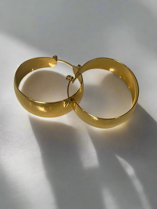 Minimal Luxe Hoops