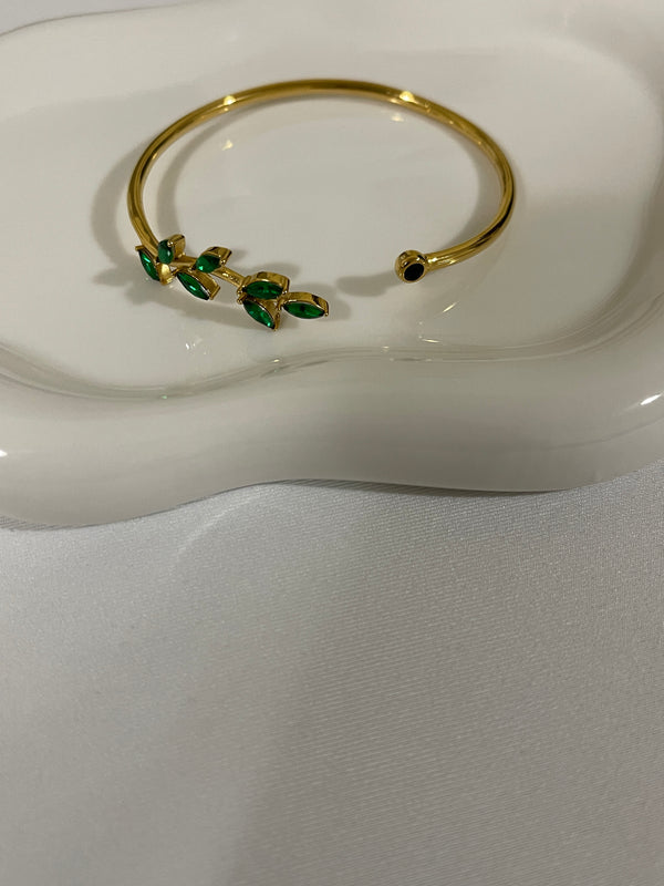 Golden Leaflet Bracelet