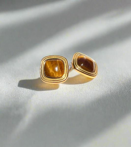 Caramel Glow Gold Earrings – 18K Gold-Plated Hoops with Warm Amber Tone